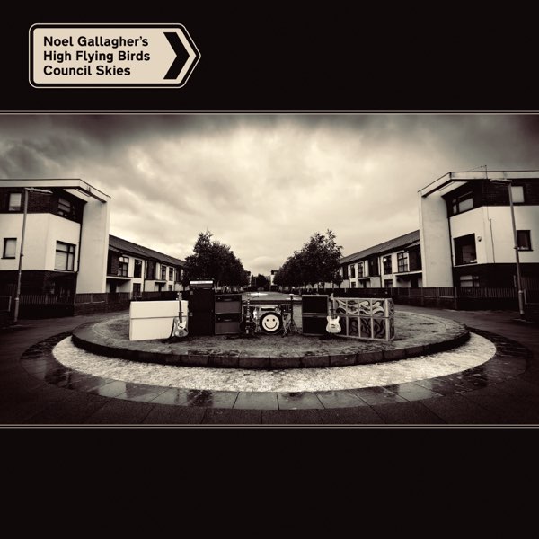Noel Gallagher Council Skies 別アートワーク CD Amazon.com: Council Skies: CDs & Vinyl