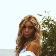 Samantha Paigeを聴いたり、ミュージックビデオを鑑賞したり、経歴やツアー日程などを確認したりしましょう！