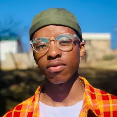 收听 Upper Xx、观看音乐视频、阅读小传、查看巡演日期等 ！