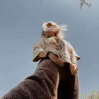 Posłuchaj wykonawcy undefined, obejrzyj teledyski, przeczytaj biografię, zobacz daty tras koncertowych i nie tylko!