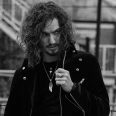 Oli Brown & The Dead Collective सुनें, म्यूज़िक वीडियो देखें, बायो पढ़ें, दौरे की तारीखें और बहुत कुछ देखें!