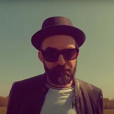 Ye Si Ba: песни, клипы, биография, даты выступлений и многое другое.