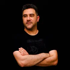 收听 Atomic House、观看音乐视频、阅读小传、查看巡演日期等 ！