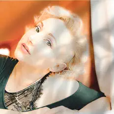 Ouça Angie Atkinson, assista a videoclipes, leia a biografia, veja as datas das turnês e mais!