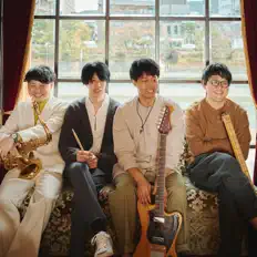 聆聽 Wee Small Hours、觀看音樂影片、閱讀小傳、查看巡演日期等！