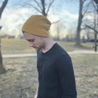 聆聽 undefined、觀看音樂影片、閱讀小傳、查看巡演日期等！