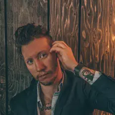 Ry Cain सुनें, म्यूज़िक वीडियो देखें, बायो पढ़ें, दौरे की तारीखें और बहुत कुछ देखें!