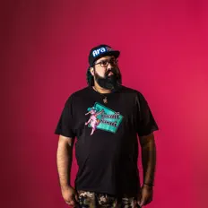 Ouve Awesomus Prime, vê vídeos de música, lê a biografia, vê as datas da digressão e muito mais!