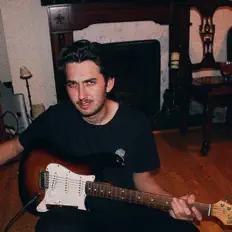 Ακούστε περιεχόμενο από Zach Deering, παρακολουθήστε μουσικά βίντεο, διαβάστε το βιογραφικό, δείτε ημερομηνίες περιοδείας, και πολλά ακόμη!