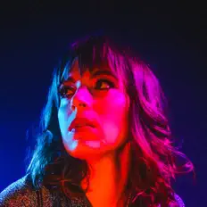 收听 Sara Chase、观看音乐视频、阅读小传、查看巡演日期等 ！