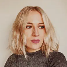 Robyn Locke: песни, клипы, биография, даты выступлений и многое другое.