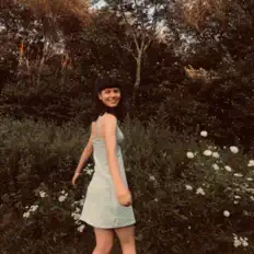 Emily Kropoを聴いたり、ミュージックビデオを鑑賞したり、経歴やツアー日程などを確認したりしましょう！