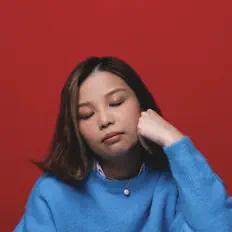 Poslechněte si interpreta Jaime Wong, sledujte hudební videa, přečtěte si životopis, podívejte se na data turné a další informace.