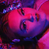 Poslechněte si interpreta undefined, sledujte hudební videa, přečtěte si životopis, podívejte se na data turné a další informace.