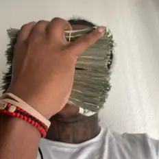 Ακούστε περιεχόμενο από ABM Huncho, παρακολουθήστε μουσικά βίντεο, διαβάστε το βιογραφικό, δείτε ημερομηνίες περιοδείας, και πολλά ακόμη!