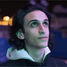 Poslechněte si interpreta noah fm, sledujte hudební videa, přečtěte si životopis, podívejte se na data turné a další informace.