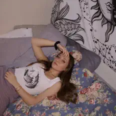 Kailey Wells을(를) 듣고, 뮤직 비디오를 보고, 약력을 읽고, 투어 일정 등을 확인하세요!