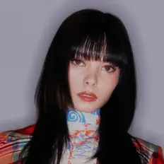 Ouça EMMA WAHLIN, assista a videoclipes, leia a biografia, veja as datas das turnês e mais!
