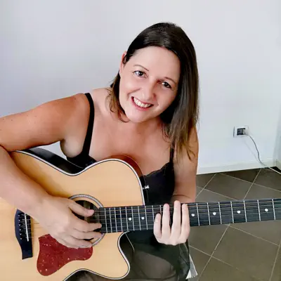 Listen to Ahri Arianna Vitale, watch music videos, read bio, see tour dates & more!