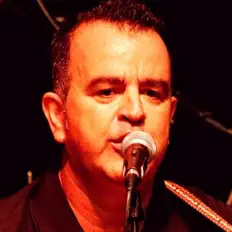 Escucha a Luis Antunes, mira vídeos musicales, lee la biografía, consulta fechas de giras y mucho más.