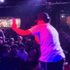 Ascolta Benassi, guarda video musicali, leggi la biografia, vedi le date del tour & altro!