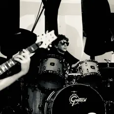 Dengarkan Theo Goldberg, tonton video musik, baca bio, lihat tanggal tur & lainnya!