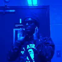 undefined सुनें, म्यूज़िक वीडियो देखें, बायो पढ़ें, दौरे की तारीखें और बहुत कुछ देखें!