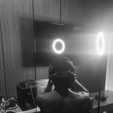 Dengarkan AKL, tonton video musik, baca bio, lihat tanggal tur & lainnya!