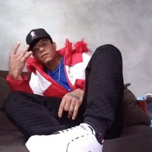 Pião Com Léo