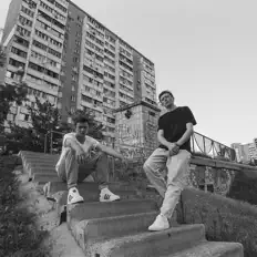 收听 Zbsband、观看音乐视频、阅读小传、查看巡演日期等 ！