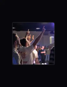 Poslechněte si interpreta UC Secret Place, sledujte hudební videa, přečtěte si životopis, podívejte se na data turné a další informace.