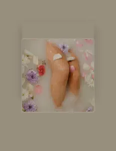 收听 Jihelo、观看音乐视频、阅读小传、查看巡演日期等 ！