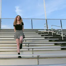 Liv Nasonを聴いたり、ミュージックビデオを鑑賞したり、経歴やツアー日程などを確認したりしましょう！