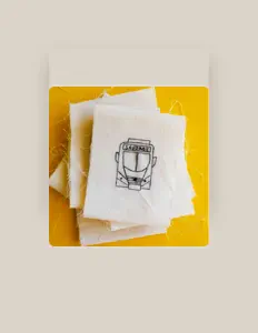 Dengarkan MACRÔ MC, tonton video musik, baca bio, lihat tanggal tur & lainnya!