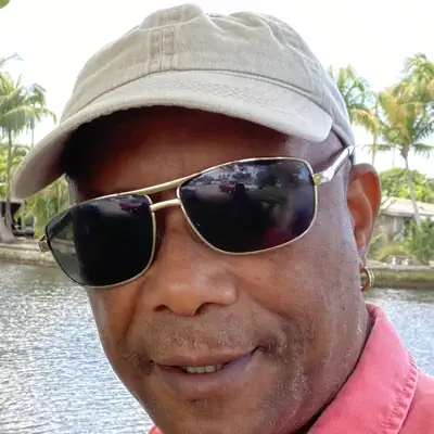 Listen to Les Super Stars Du Compas, watch music videos, read bio, see tour dates & more!
