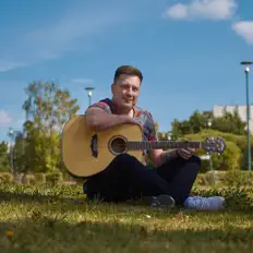 Poslechněte si interpreta Pourié, sledujte hudební videa, přečtěte si životopis, podívejte se na data turné a další informace.