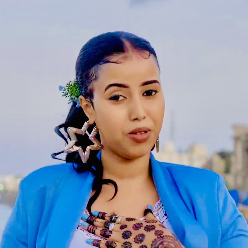 Song - Mahuraan (feat. Ali Zaki & Hassan Gantaal) - Najma Nashaad
