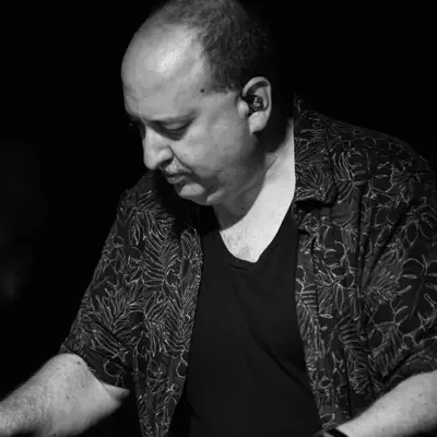 Listen to Joe Vitullo, watch music videos, read bio, see tour dates & more!