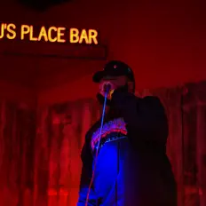 XxWaynexX dinle, müzik videolarını izle, biyografisini oku, tur tarihlerini ve daha fazlasını gör!