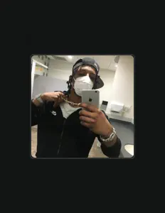 收听 Double R、观看音乐视频、阅读小传、查看巡演日期等 ！