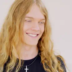 聆聽 Noah-Benedikt、觀看音樂影片、閱讀小傳、查看巡演日期等！