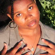 Posłuchaj wykonawcy DONT TELL MOM, obejrzyj teledyski, przeczytaj biografię, zobacz daty tras koncertowych i nie tylko!