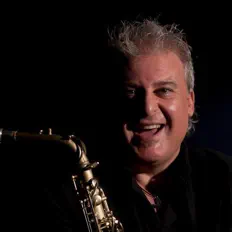 Ακούστε περιεχόμενο από Nico Sapuppo, παρακολουθήστε μουσικά βίντεο, διαβάστε το βιογραφικό, δείτε ημερομηνίες περιοδείας, και πολλά ακόμη!