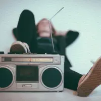 undefined dinle, müzik videolarını izle, biyografisini oku, tur tarihlerini ve daha fazlasını gör!