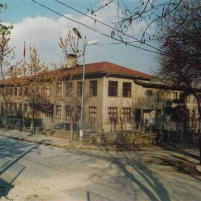 Kelanei - Üç Kitap ve Naralar