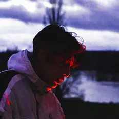 Poslechněte si interpreta Serizawa, sledujte hudební videa, přečtěte si životopis, podívejte se na data turné a další informace.