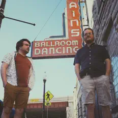 Ouve Farrow Drive, vê vídeos de música, lê a biografia, vê as datas da digressão e muito mais!