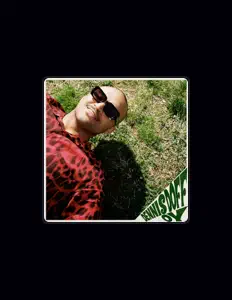 Escucha a Dennis Doff, mira videos musicales, lee su biografía, consulta las fechas de las gira y más.