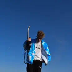 Escucha a Supremasi, mira videos musicales, lee su biografía, consulta las fechas de las gira y más.