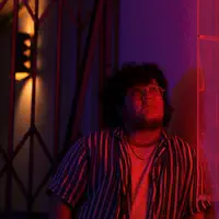 Hör dir undefined an, schau dir Musikvideos an, lies die Biografie, finde Tourdaten und mehr!